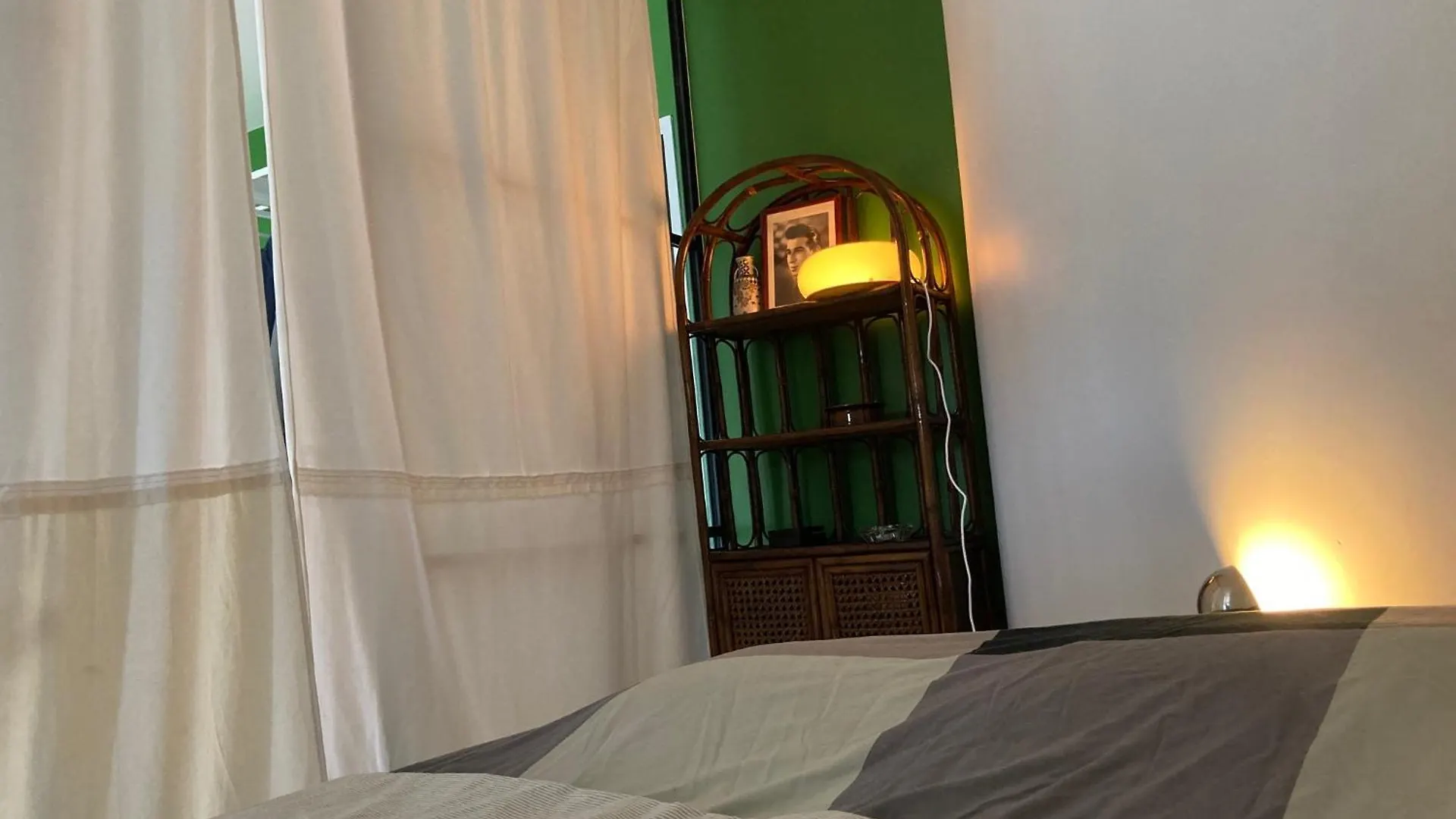 Quietude Au Village Jourdain Apartment Paris